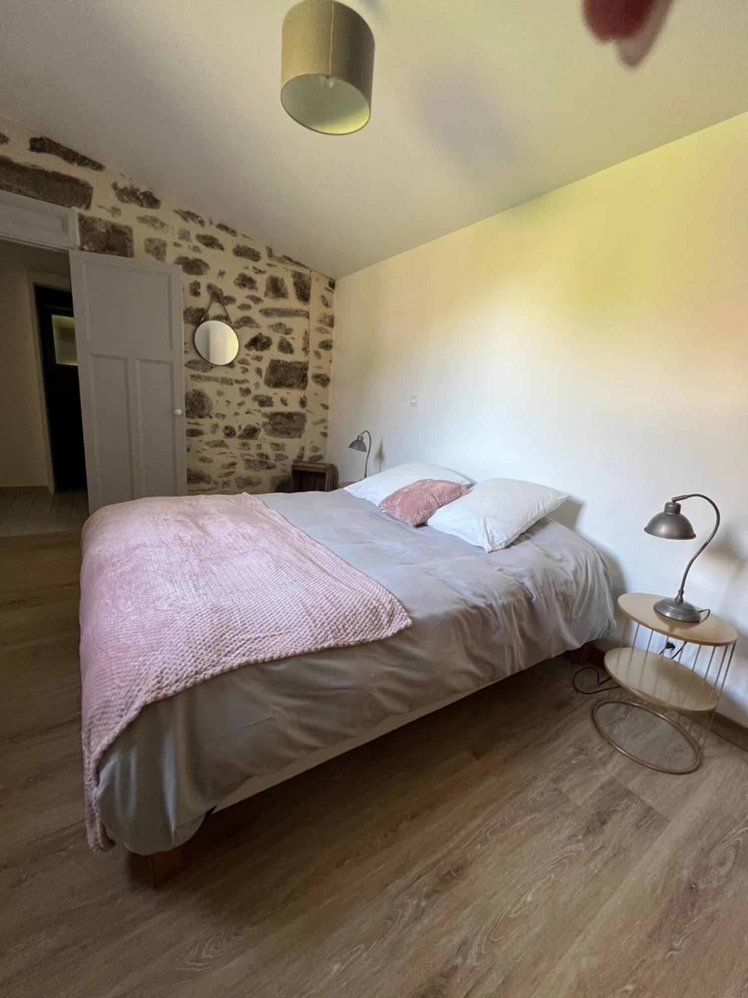 La Remise 4 Etoiles Villa Saint-Hilaire-de-Mortagne Eksteriør billede