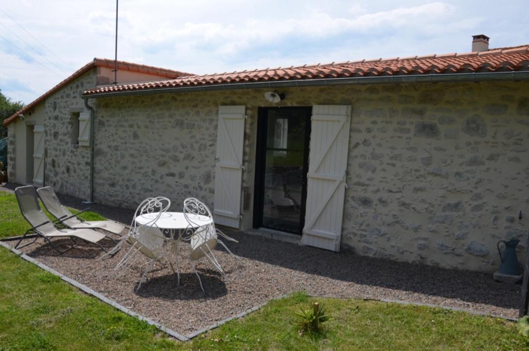 La Remise 4 Etoiles Villa Saint-Hilaire-de-Mortagne Eksteriør billede